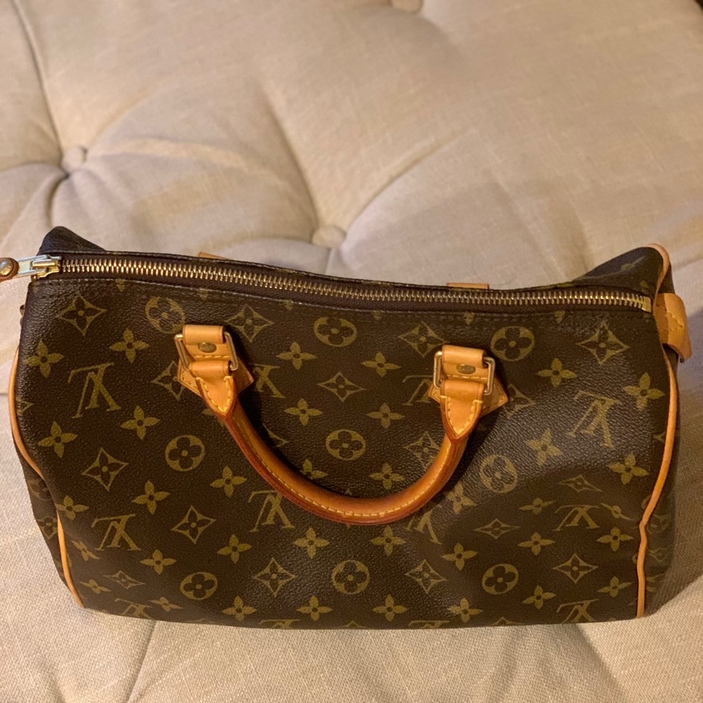 Louis Vuitton Authentic speedy bag